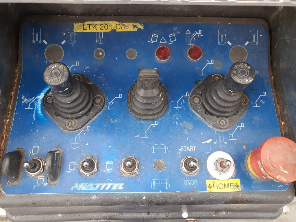 Bedienpult Arbeitsbühne