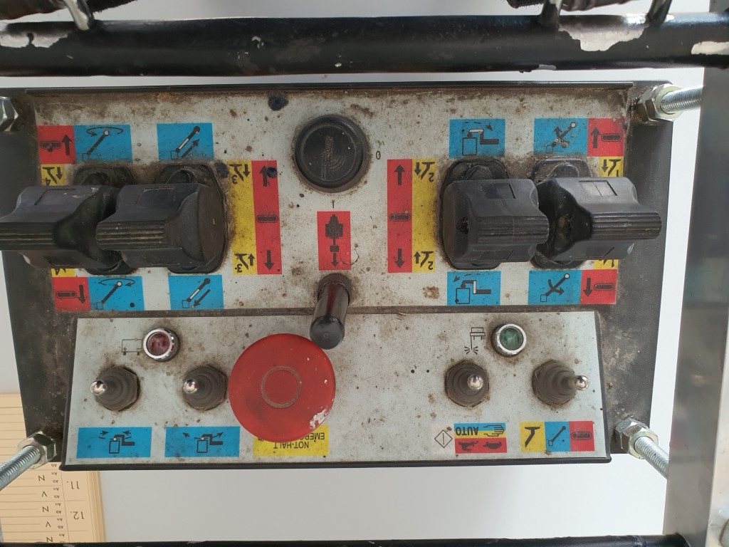 Bedienpult Arbeitsbühne