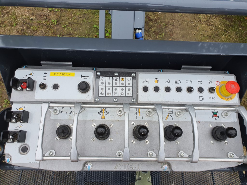 Bedienpult Arbeitsbühne