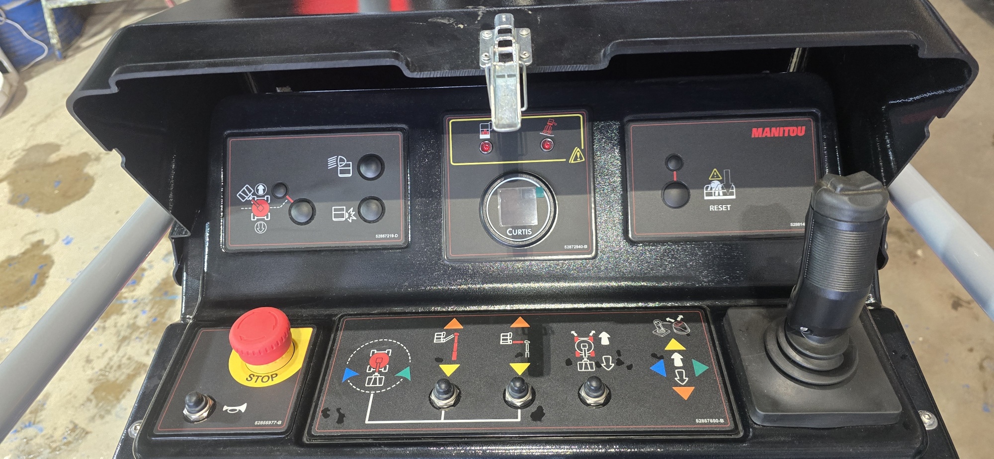 Bedienpult Arbeitsbühne